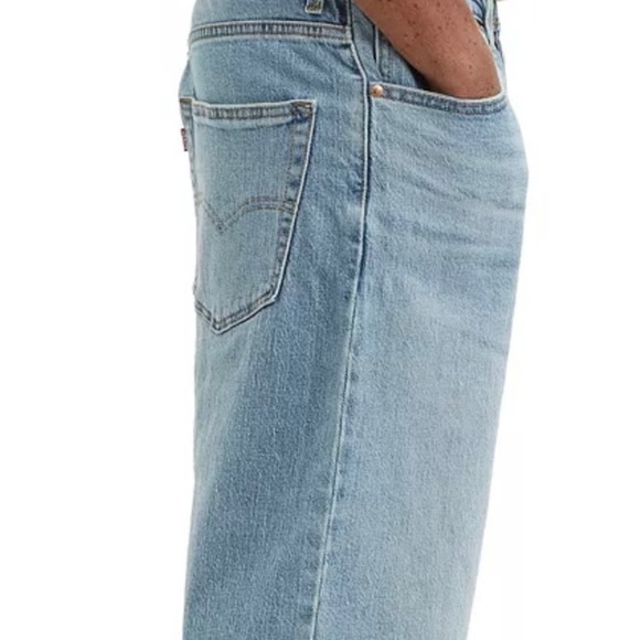 NWT- Levi's 569TM Loose Straight Shorts. Cut low- Waist - 30 - Picture 5 of 8